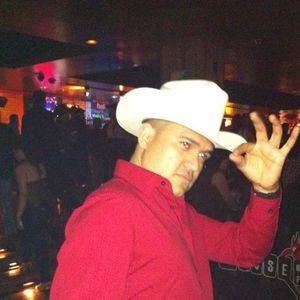 Meet your Posher, Javier